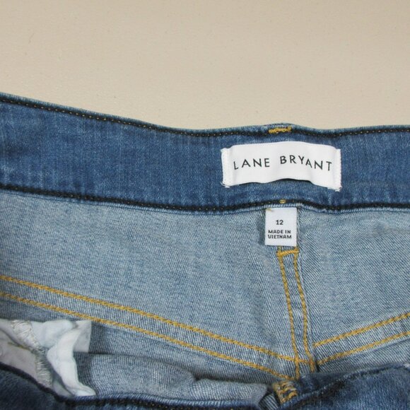 Lane Bryant womens medium distressed stars mid Boyfriend stretch shorts 12 EUC - Picture 3 of 8